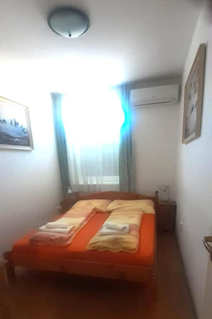 Pedestrian Street Apartment Хевиз Экстерьер фото