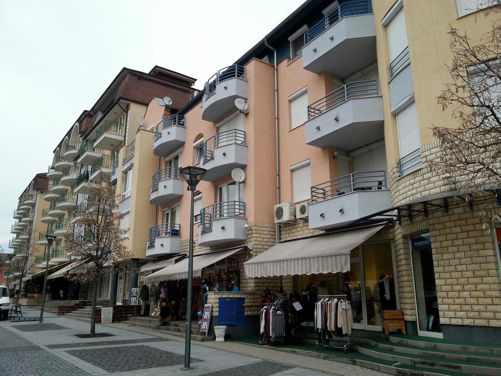 Pedestrian Street Apartment Хевиз Экстерьер фото