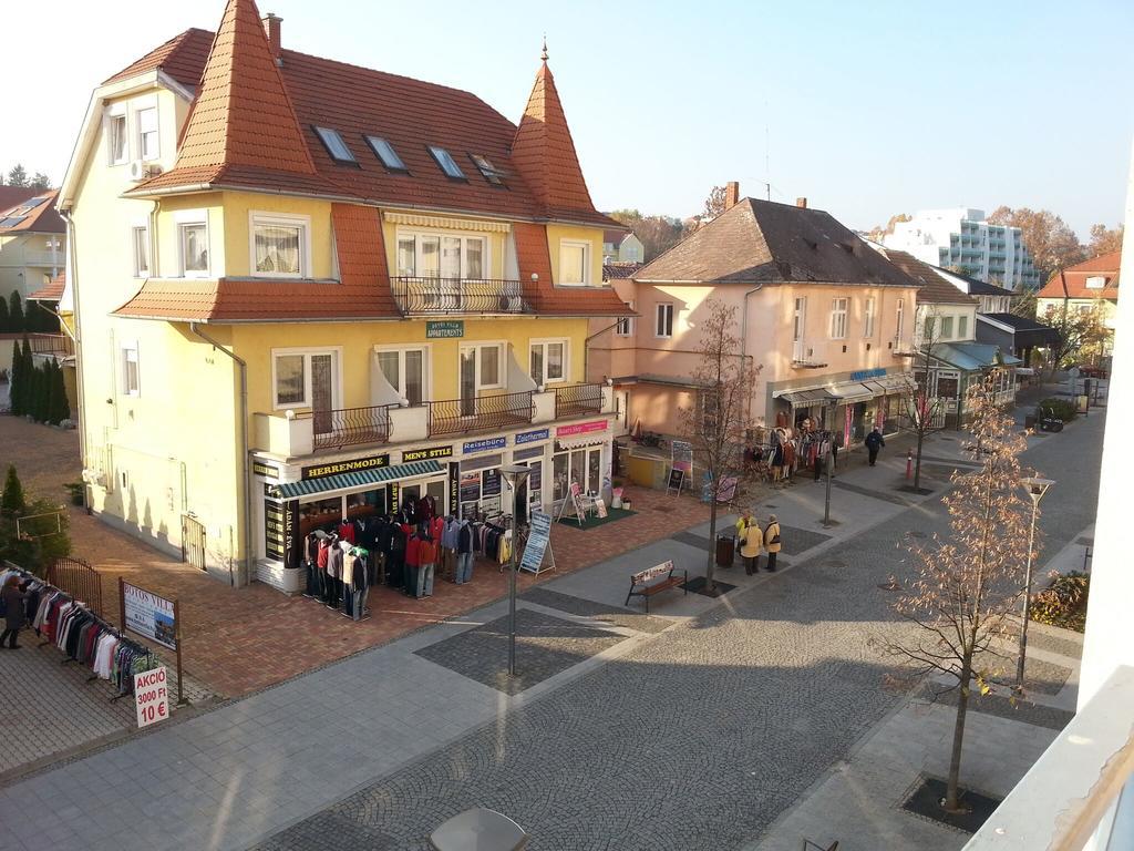 Pedestrian Street Apartment Хевиз Экстерьер фото